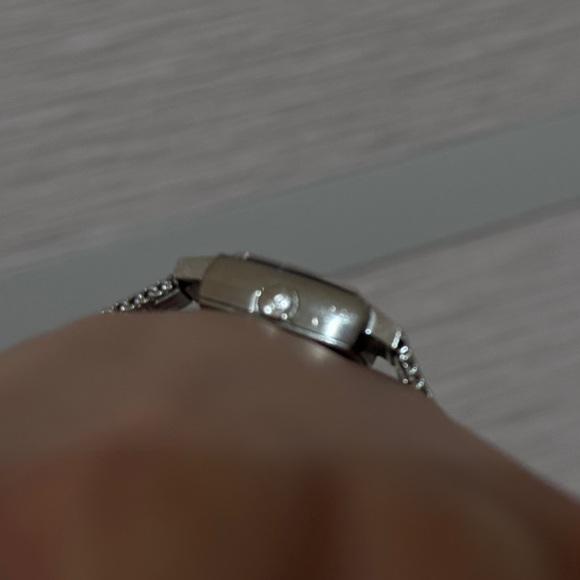 Women's Swiss T-Lady Lovely Stainless Steel Mesh Bracelet Watch 20mm - Picture 11 of 11